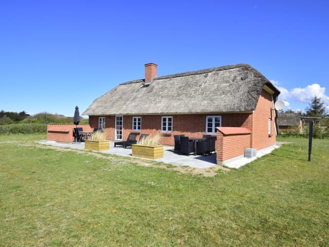 Sortebærvej 12
