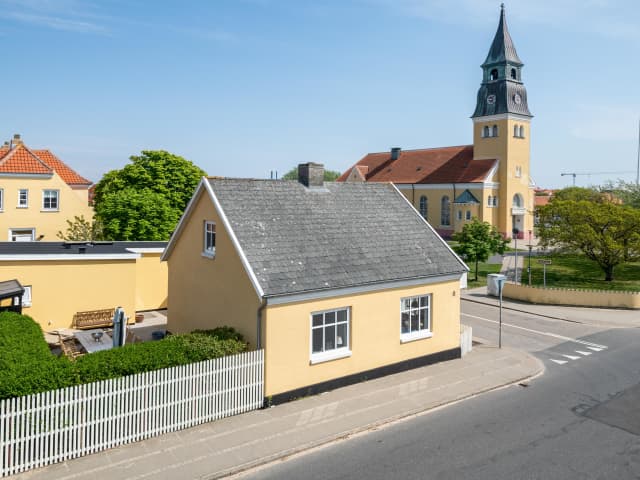 Kirkevej 8 - Hovedbygning
