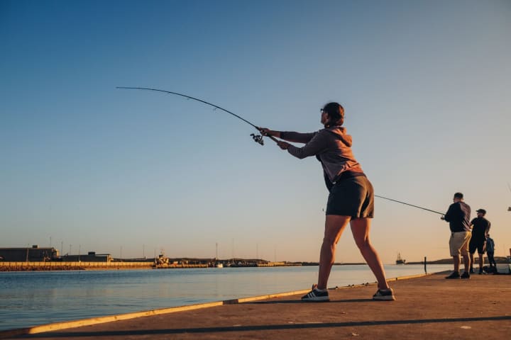 Fiskere Ved Havnen Hvide Sande