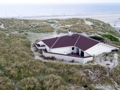 Dronebilleder Henne Feriehus Ved Havet
