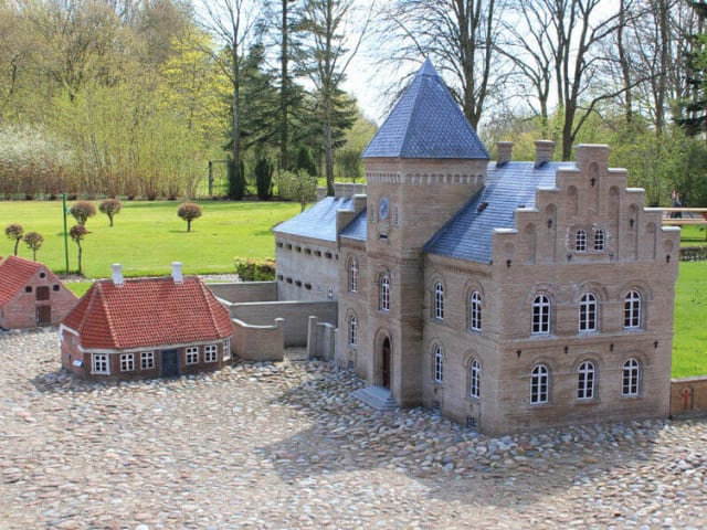Varde