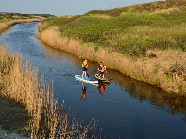 Standup-Paddling im Hafen von Bork