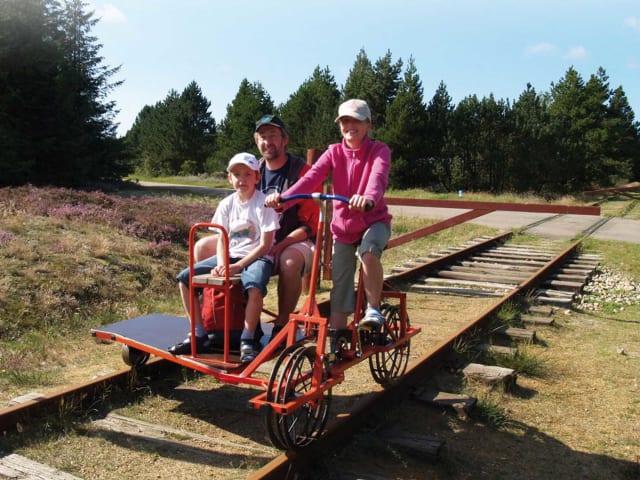 Skinnecykling med hele familien